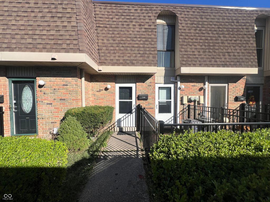 7348 Countrybrook Drive, Indianapolis, IN 46260