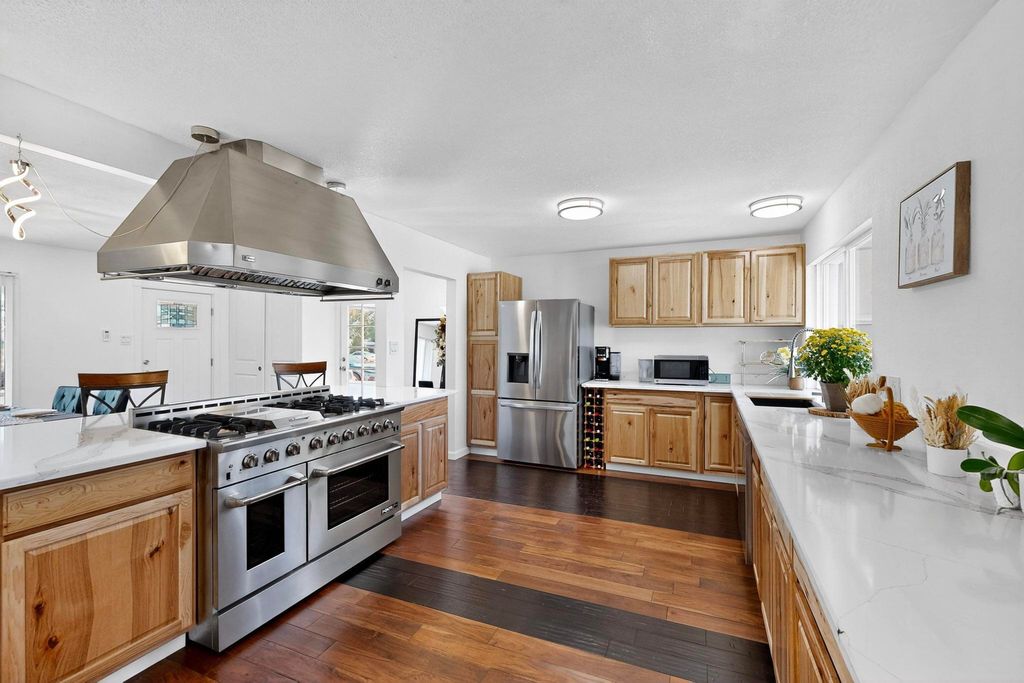 8133 PRINCESS JEANNE Avenue NE, Albuquerque, NM 87110