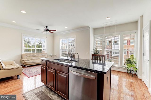 43538 HERITAGE GAP TER, Chantilly, VA 20152