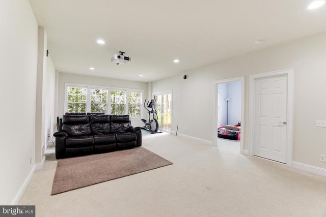 43538 HERITAGE GAP TER, Chantilly, VA 20152