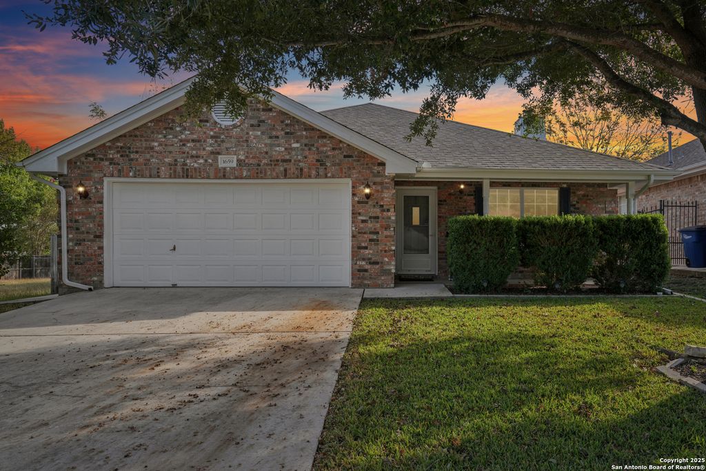 1659 Lantana, New Braunfels, TX 78130