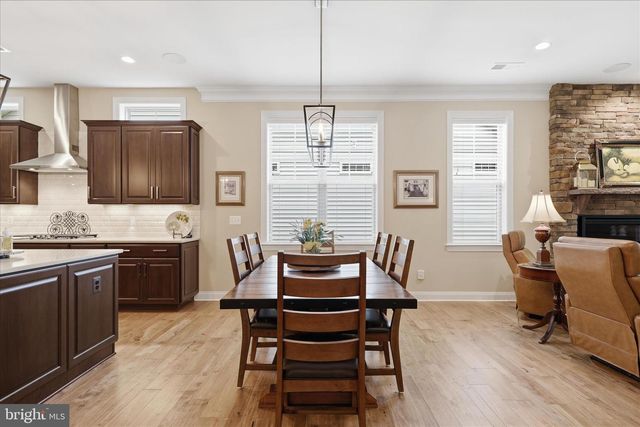 6198 CHANCELLORSVILLE DR, Gainesville, VA 20155