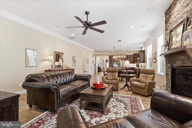 6198 CHANCELLORSVILLE DR, Gainesville, VA 20155