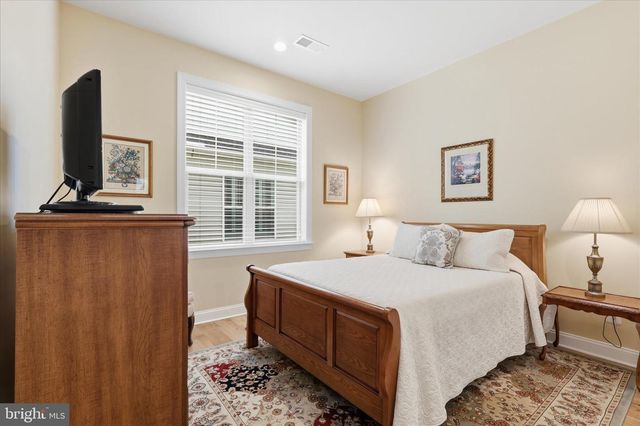 6198 CHANCELLORSVILLE DR, Gainesville, VA 20155