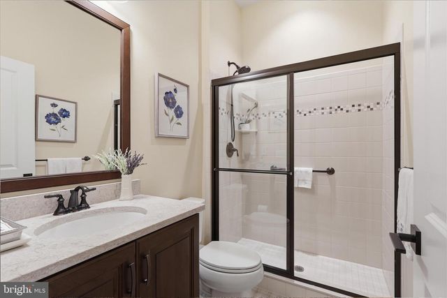 6198 CHANCELLORSVILLE DR, Gainesville, VA 20155
