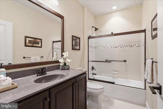 6198 CHANCELLORSVILLE DR, Gainesville, VA 20155
