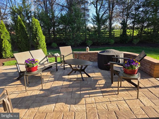 6198 CHANCELLORSVILLE DR, Gainesville, VA 20155