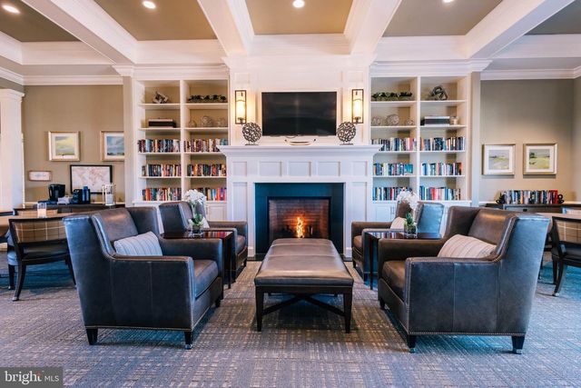 6198 CHANCELLORSVILLE DR, Gainesville, VA 20155