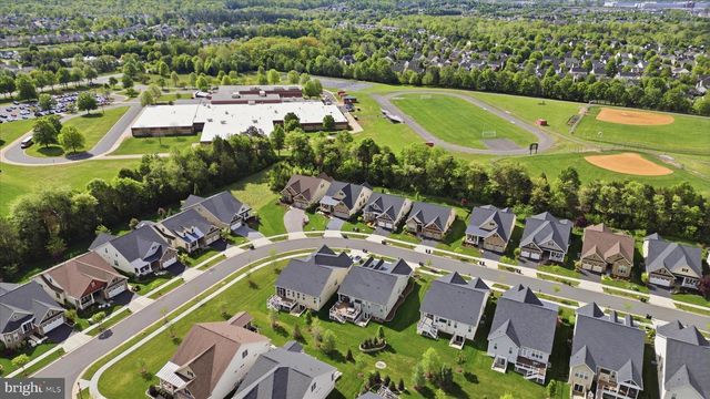 6198 CHANCELLORSVILLE DR, Gainesville, VA 20155