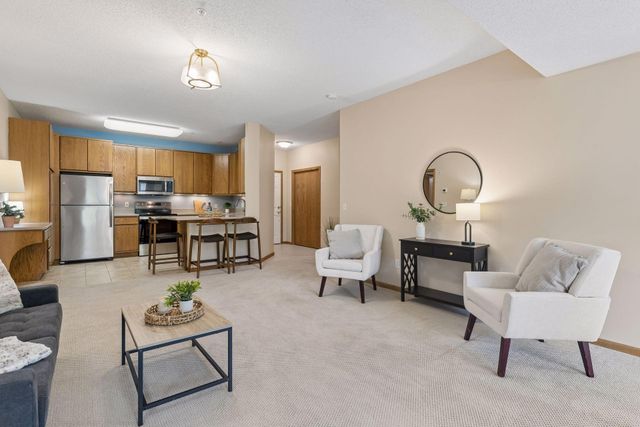 9225 Medicine Lake Road 205B, Golden Valley, MN 55427