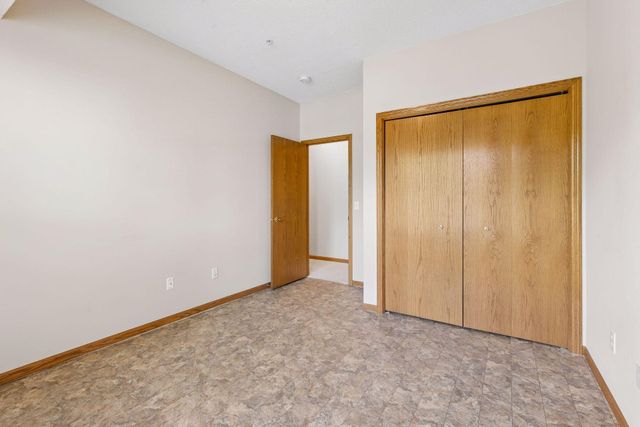 9225 Medicine Lake Road 205B, Golden Valley, MN 55427
