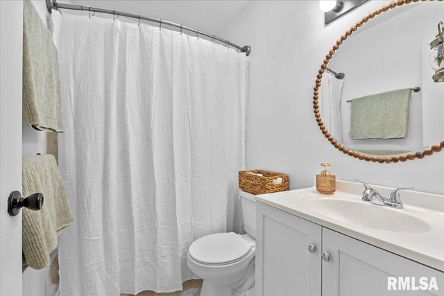 2272 E BLACK Avenue, Springfield, IL 62702