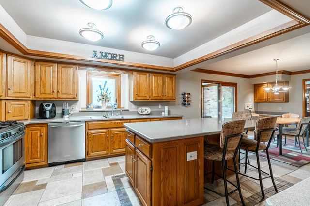 9224 Laurel Hurst Place, Fort Wayne, IN 46835