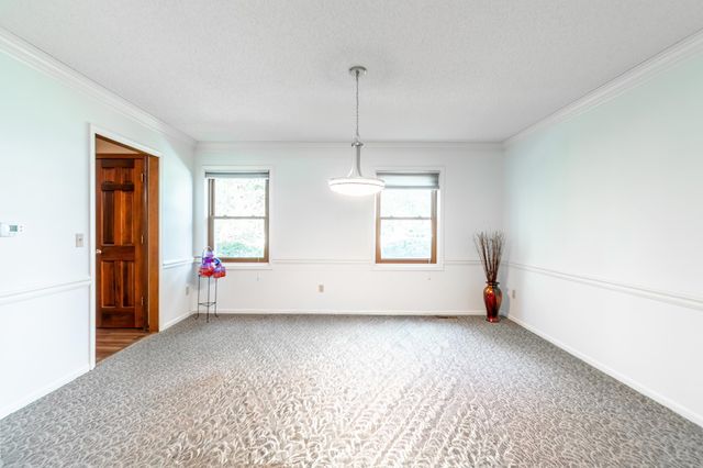 9224 Laurel Hurst Place, Fort Wayne, IN 46835