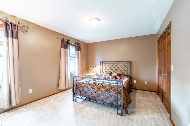9224 Laurel Hurst Place, Fort Wayne, IN 46835