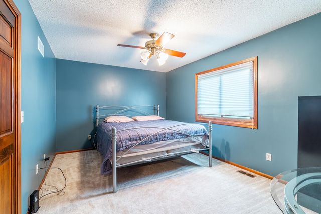 9224 Laurel Hurst Place, Fort Wayne, IN 46835