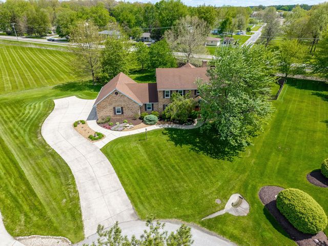 9224 Laurel Hurst Place, Fort Wayne, IN 46835
