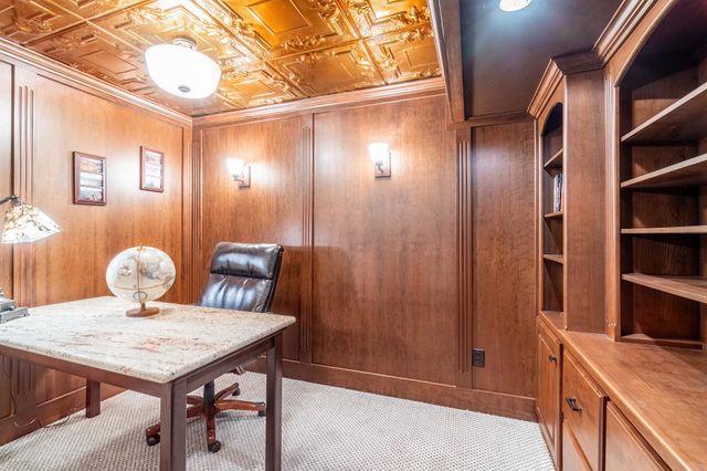 9224 Laurel Hurst Place, Fort Wayne, IN 46835