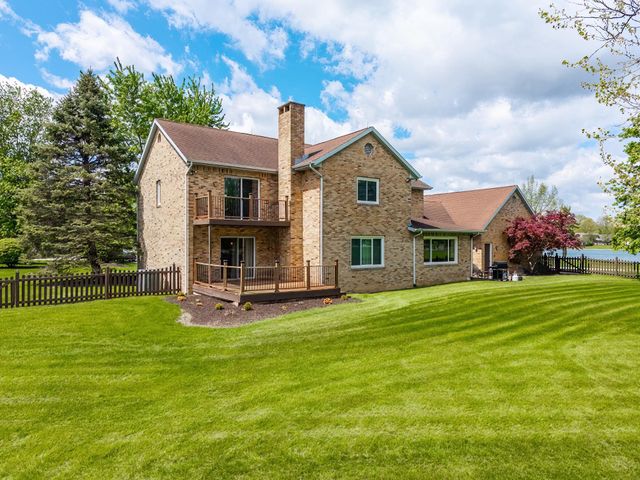 9224 Laurel Hurst Place, Fort Wayne, IN 46835