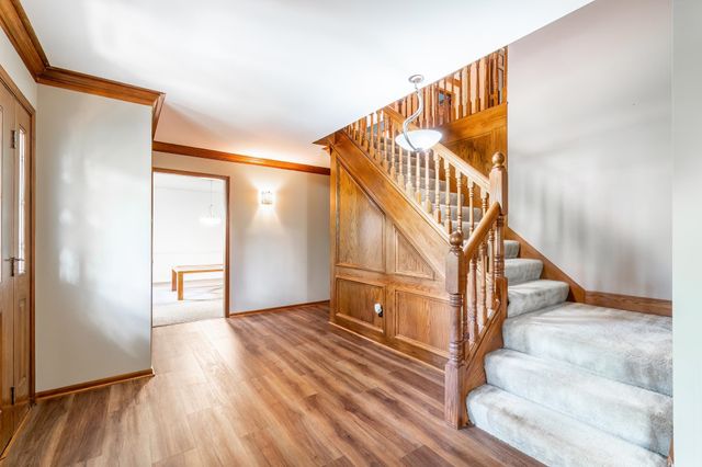 9224 Laurel Hurst Place, Fort Wayne, IN 46835