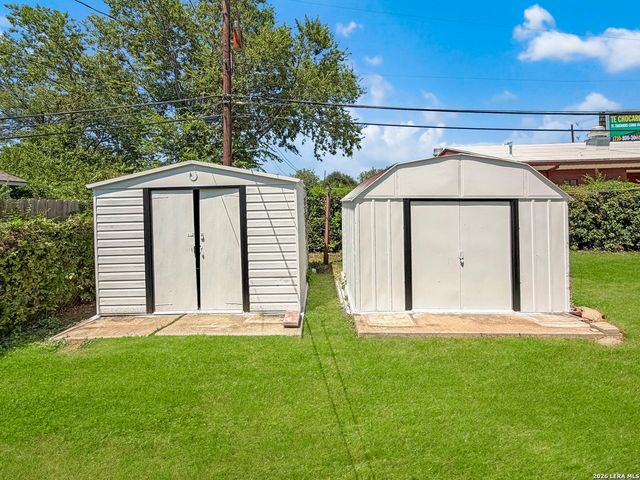 811 La Manda Blvd, San Antonio, TX 78201