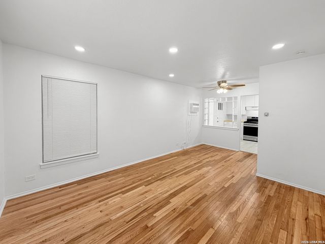 811 La Manda Blvd, San Antonio, TX 78201