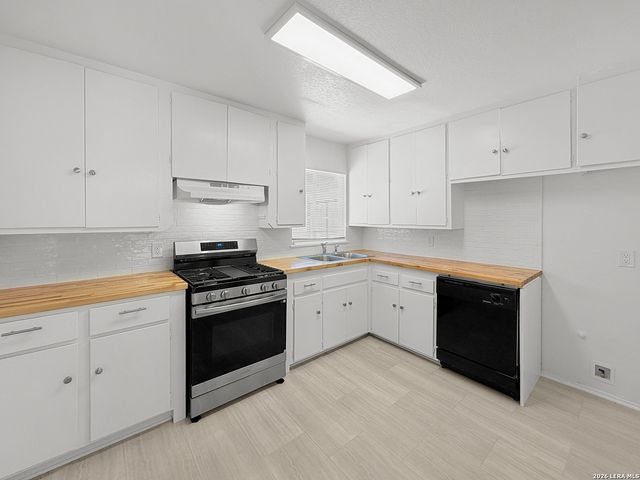 811 La Manda Blvd, San Antonio, TX 78201