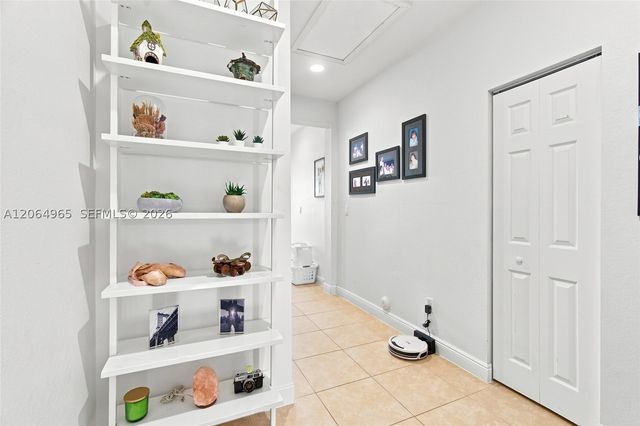 1075 SW 147 Ave 5601, Pembroke Pines, FL 33027