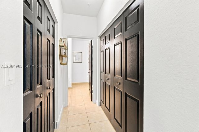 1075 SW 147 Ave 5601, Pembroke Pines, FL 33027