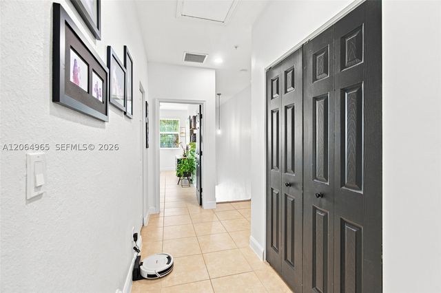 1075 SW 147 Ave 5601, Pembroke Pines, FL 33027