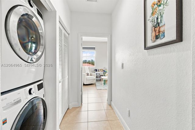 1075 SW 147 Ave 5601, Pembroke Pines, FL 33027