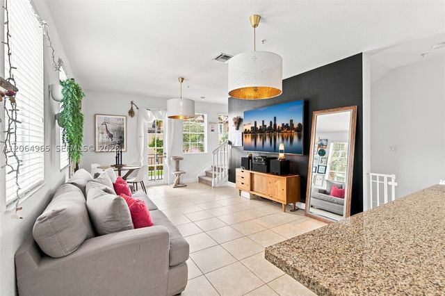 1075 SW 147 Ave 5601, Pembroke Pines, FL 33027