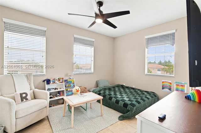 1075 SW 147 Ave 5601, Pembroke Pines, FL 33027