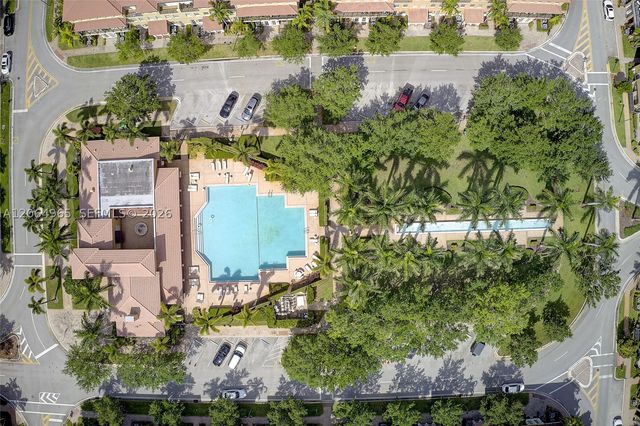 1075 SW 147 Ave 5601, Pembroke Pines, FL 33027