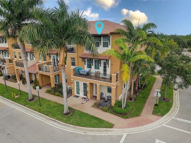 1075 SW 147 Ave 5601, Pembroke Pines, FL 33027