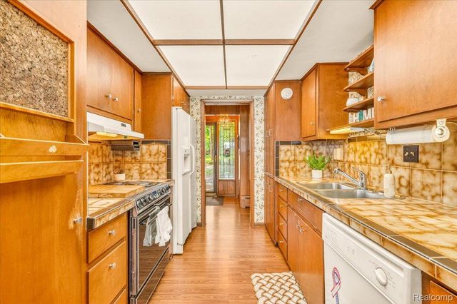 13020 Edgedale Street, Van Buren Charter Township, MI 48111