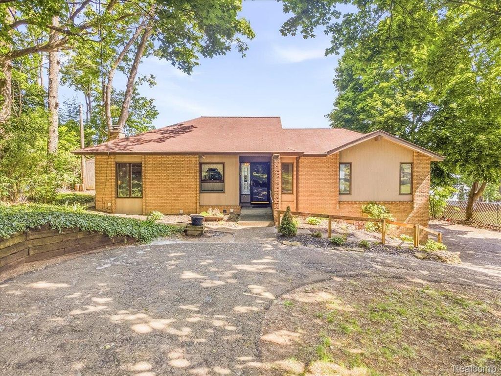 13020 Edgedale Street, Van Buren Charter Township, MI 48111