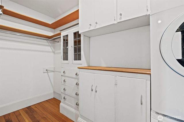 604 W Kinnear Place, Seattle, WA 98119