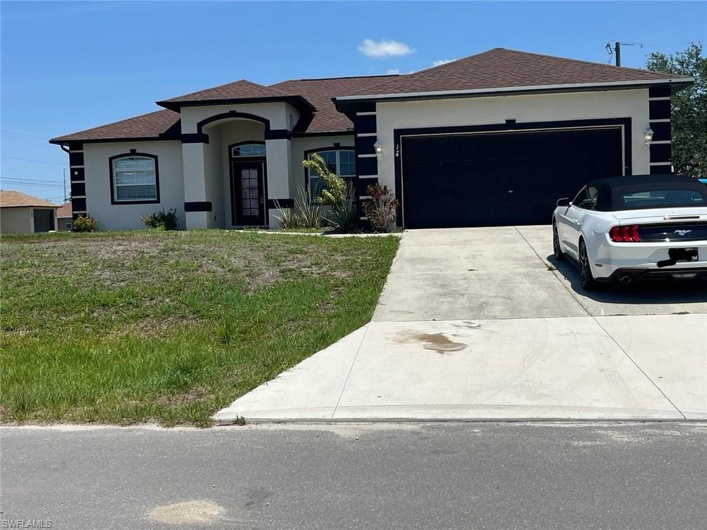 17 NE 11th LN, Cape Coral, FL 33909