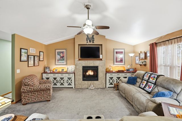 1926 Daisy Street SE, Demotte, IN 46310