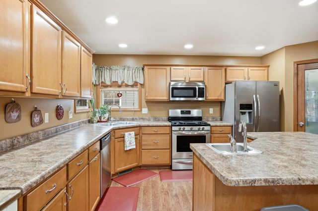 1926 Daisy Street SE, Demotte, IN 46310