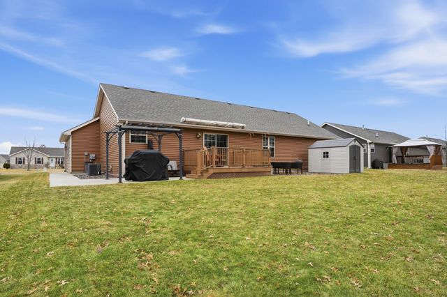 1926 Daisy Street SE, Demotte, IN 46310