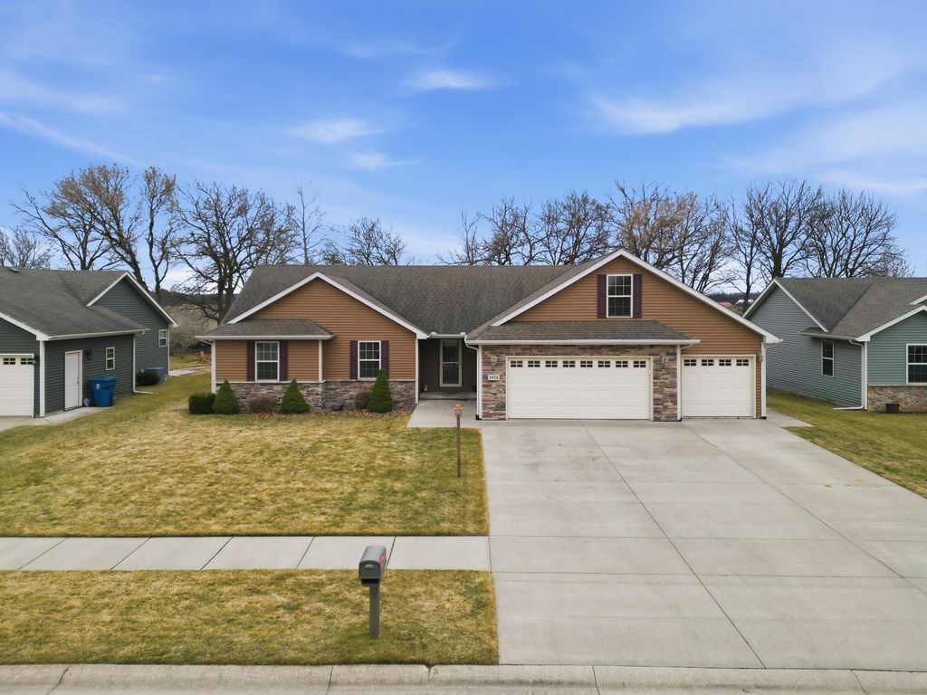 1926 Daisy Street SE, Demotte, IN 46310