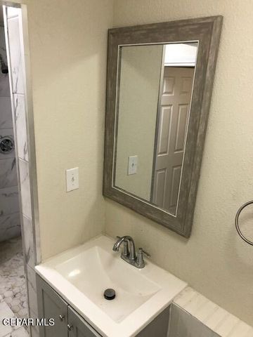 4500 ALAMEDA Avenue A, El Paso, TX 79905