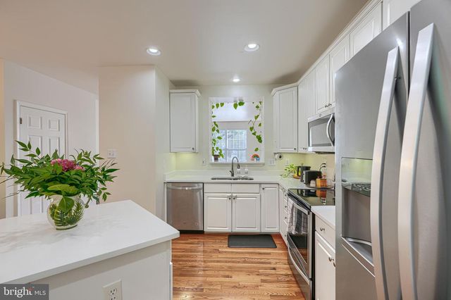 11111 LITTLE FOX LN, Germantown, MD 20876