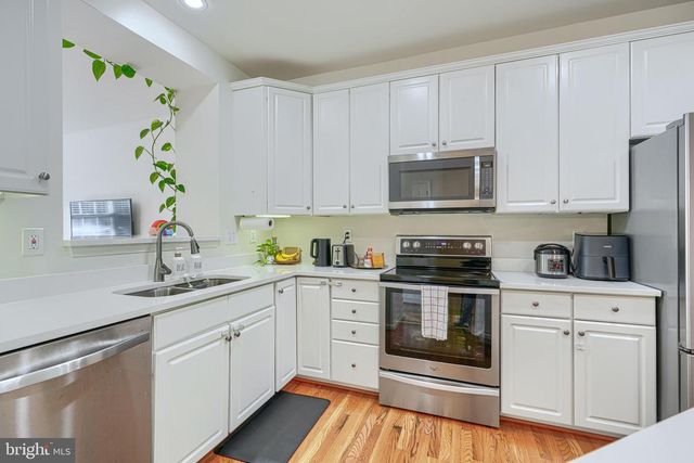 11111 LITTLE FOX LN, Germantown, MD 20876