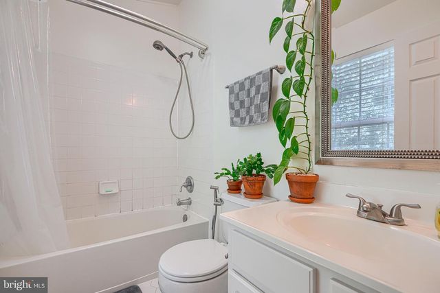 11111 LITTLE FOX LN, Germantown, MD 20876