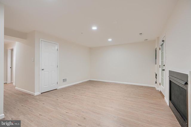11111 LITTLE FOX LN, Germantown, MD 20876