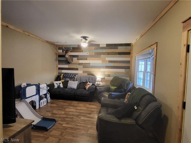 3855 Lincoln Avenue, Shadyside, OH 43947