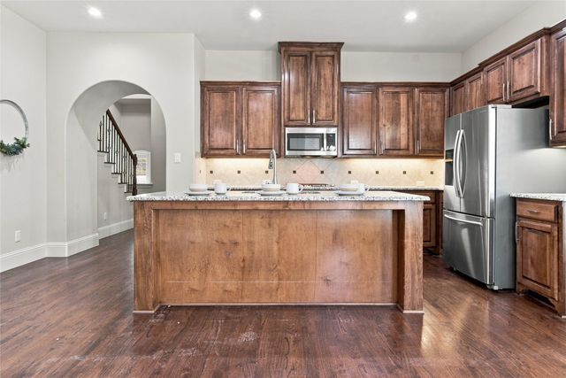 720 Northwood Drive, Flower Mound, TX 75022